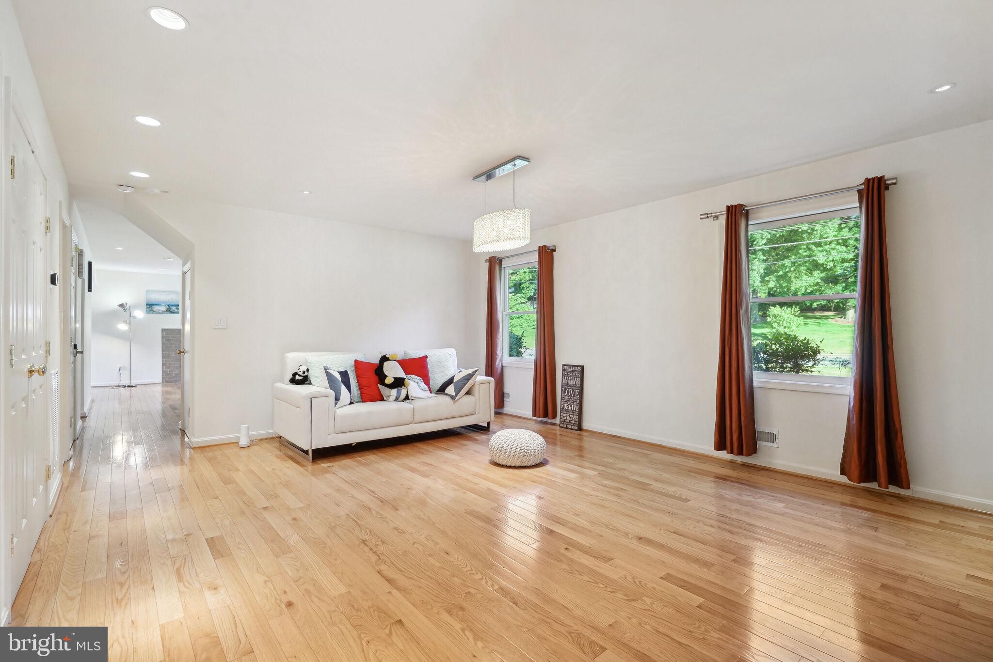 DEVON PARK - Residential