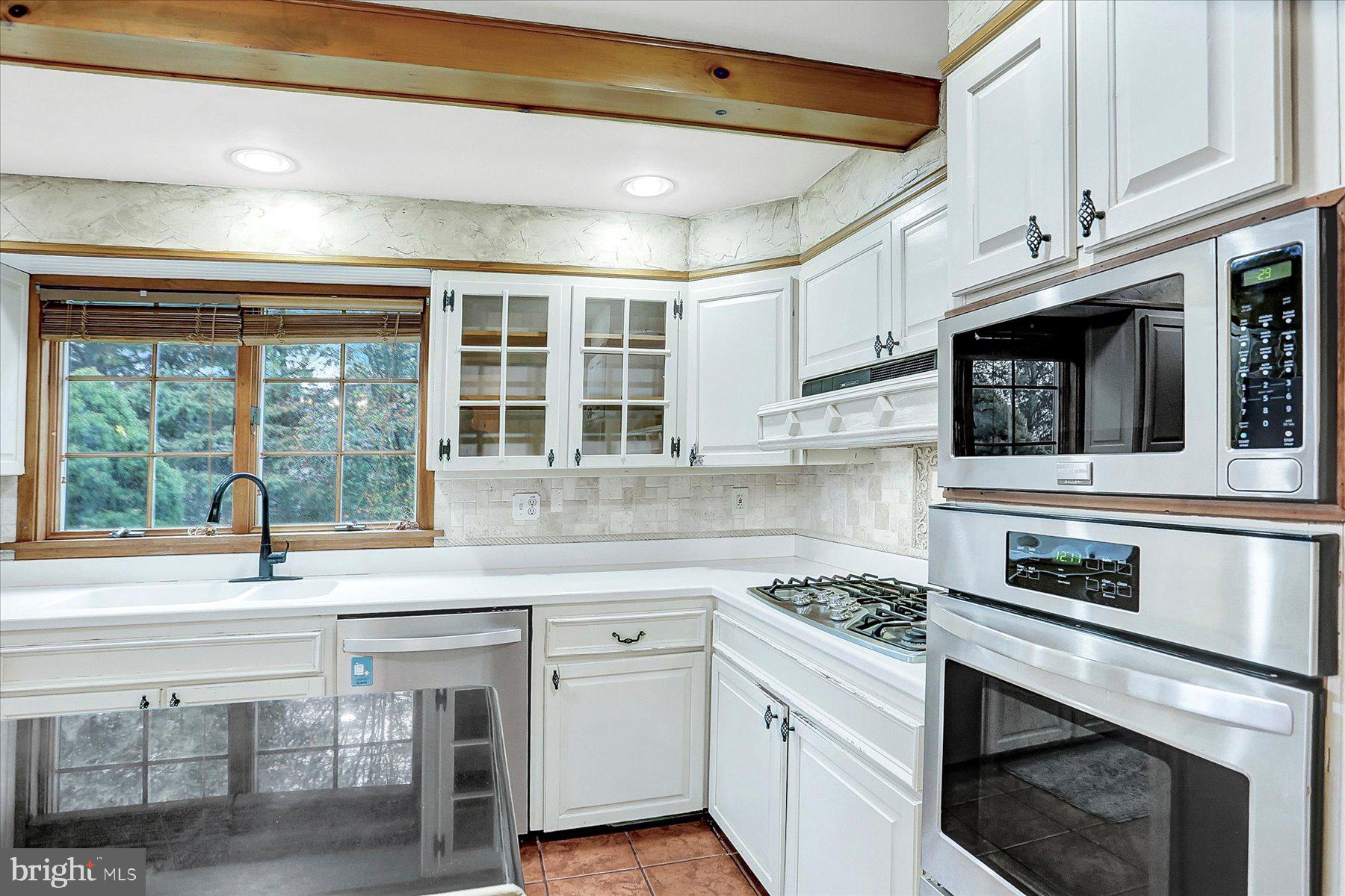 WHITNEY RIDGE - Residential