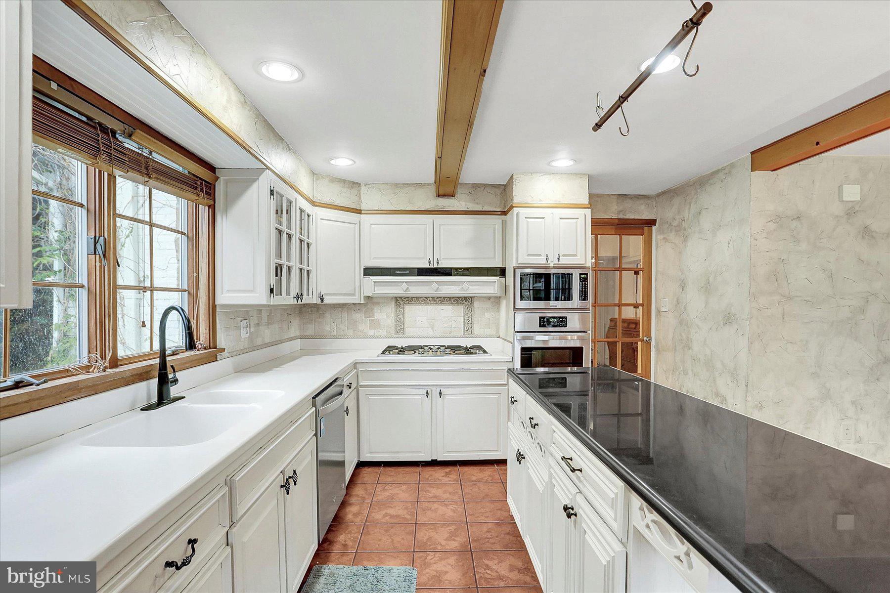 WHITNEY RIDGE - Residential