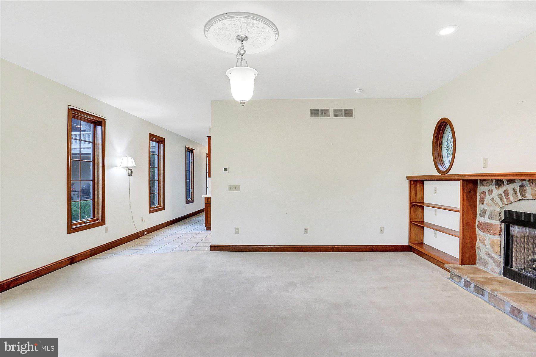 WHITNEY RIDGE - Residential