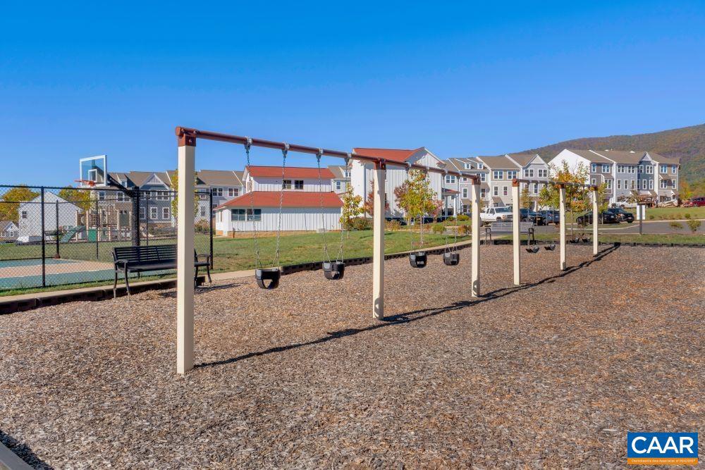 PLEASANT GREEN - Residential