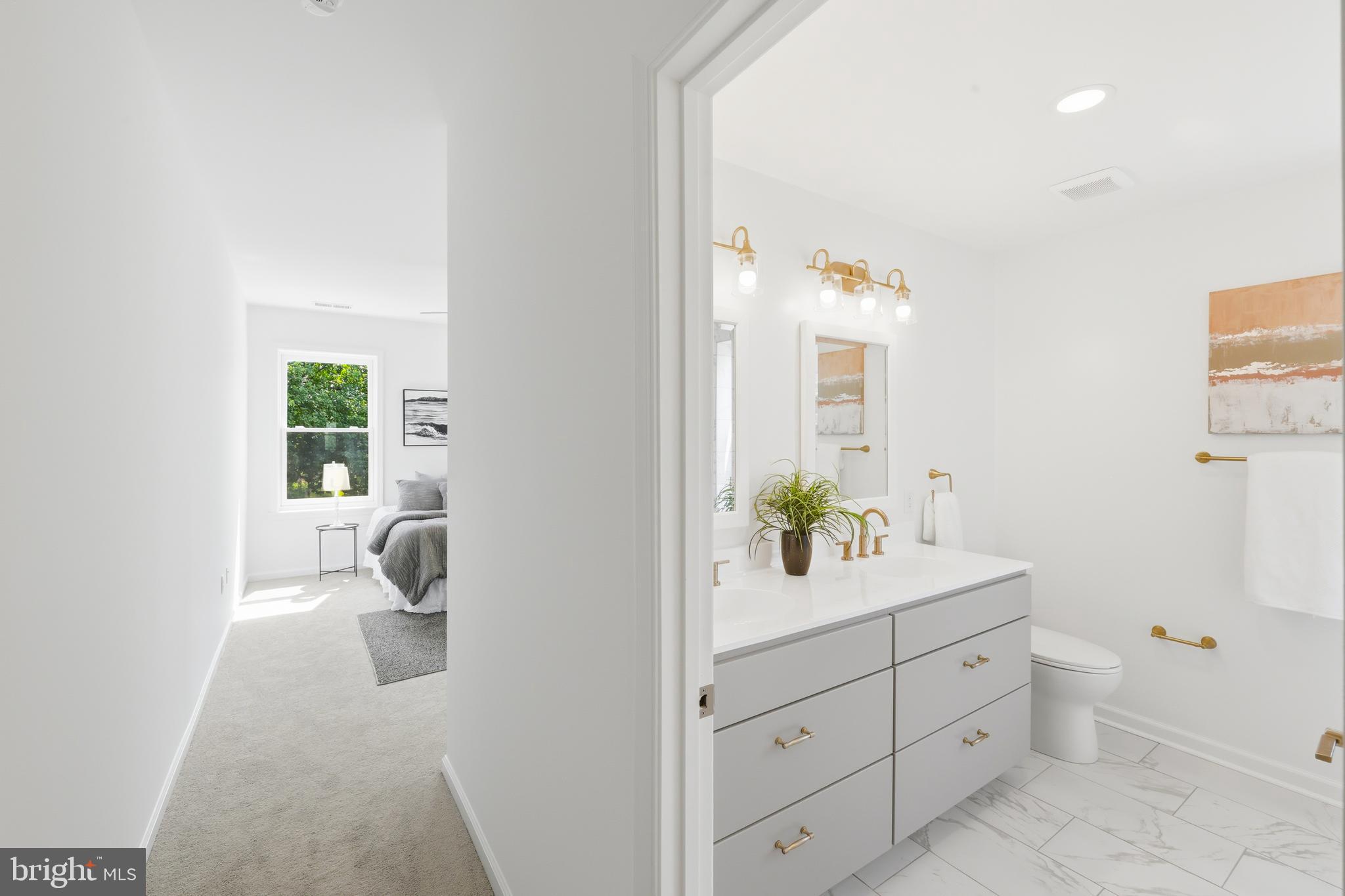 JOHNSTON SQUARE - Residential