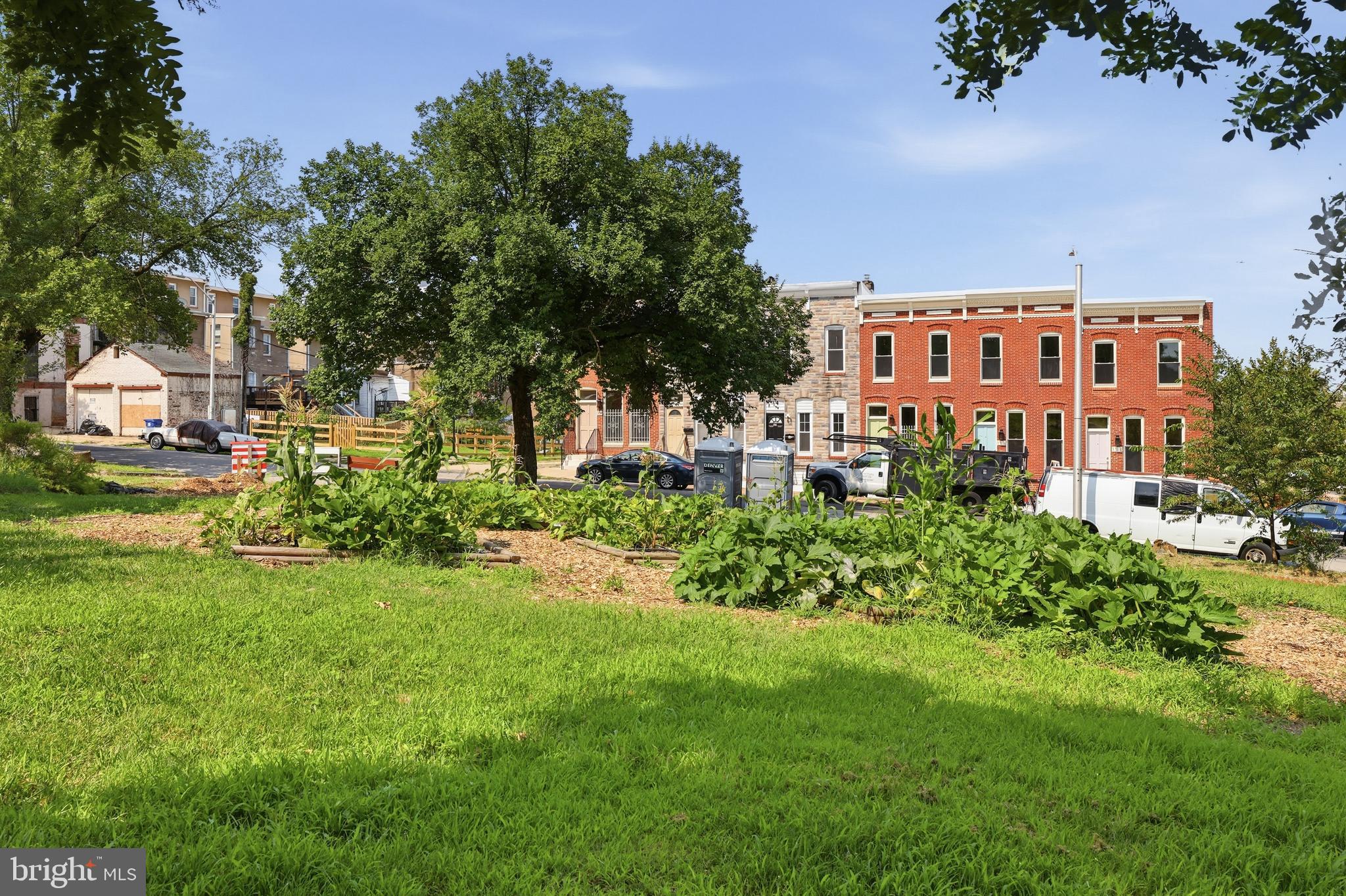 JOHNSTON SQUARE - Residential