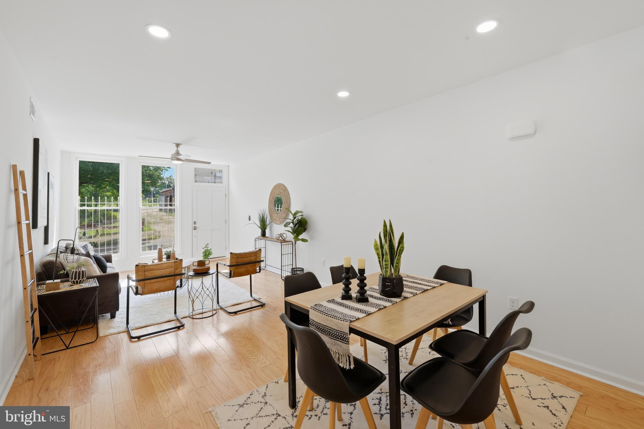 JOHNSTON SQUARE - Residential