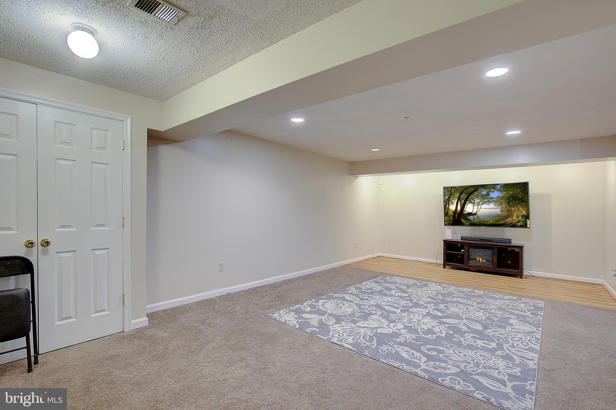 COLLINGTON ESTATES - Residential