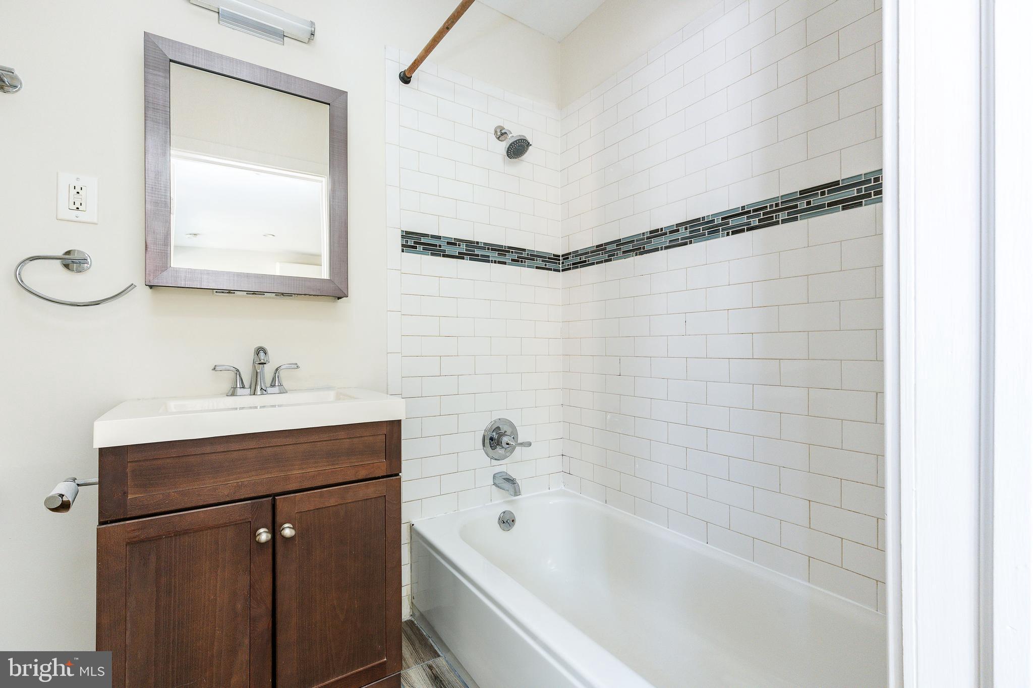 POINT BREEZE - Residential Income