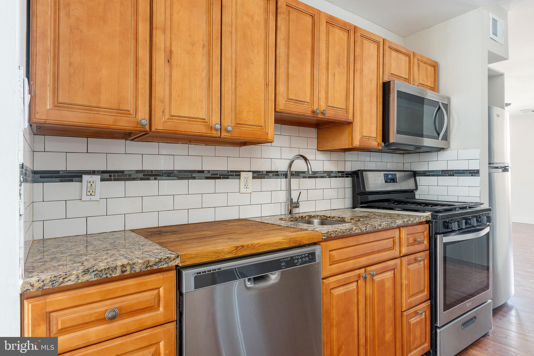 POINT BREEZE - Residential Income