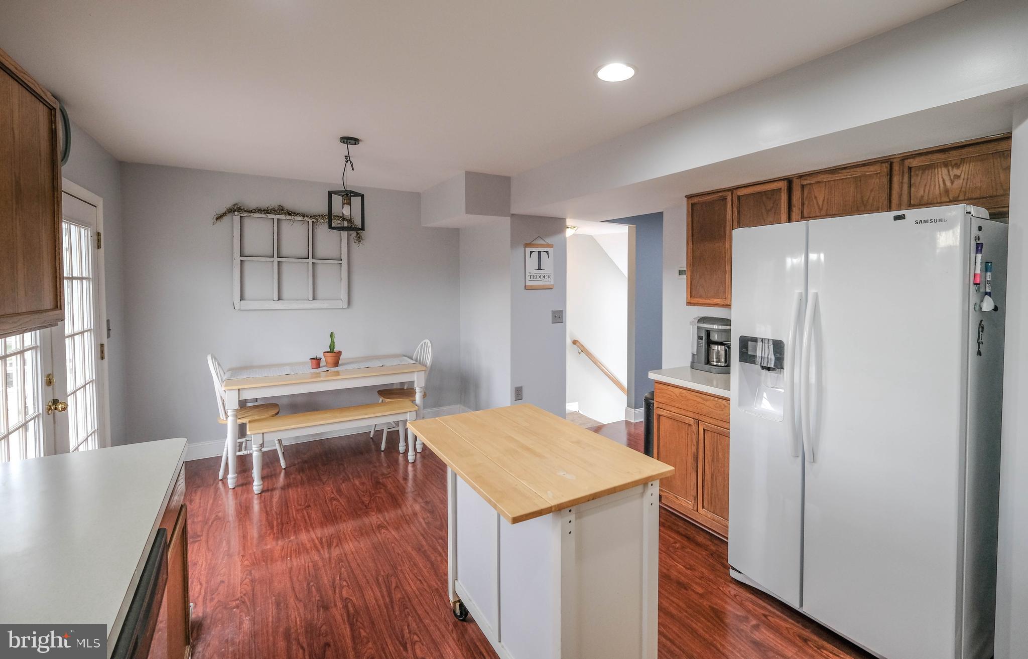 THE TOWNES AT OAKHURST - Residential