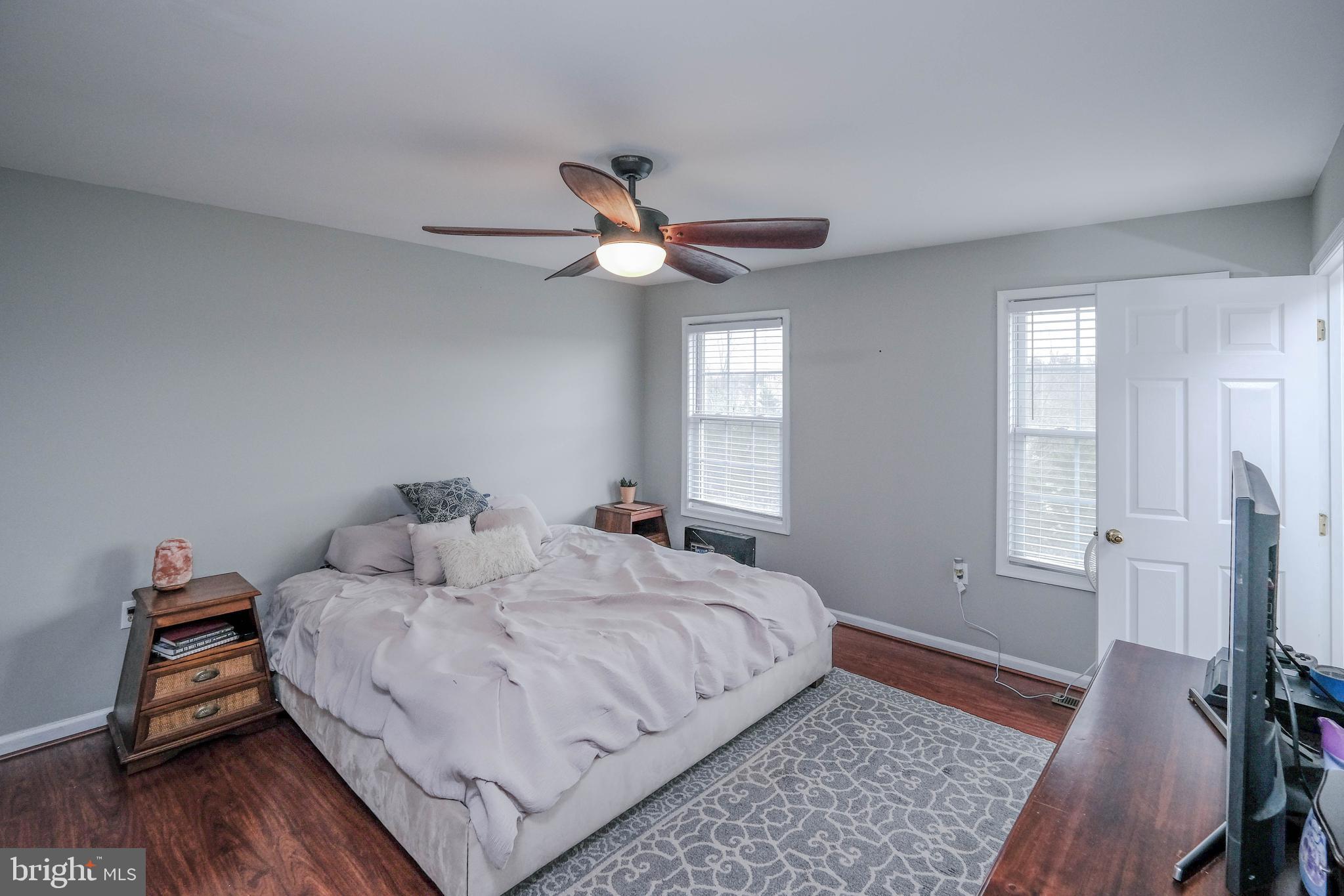 THE TOWNES AT OAKHURST - Residential