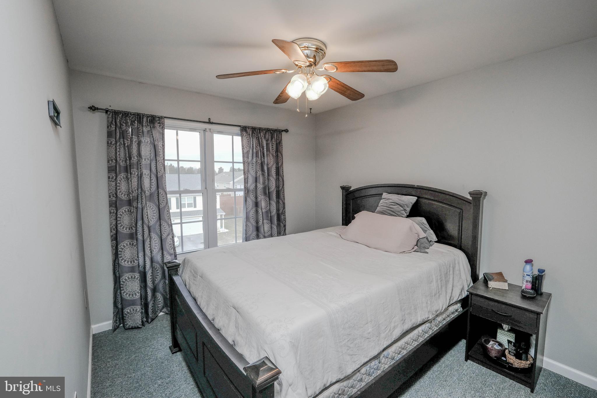 THE TOWNES AT OAKHURST - Residential