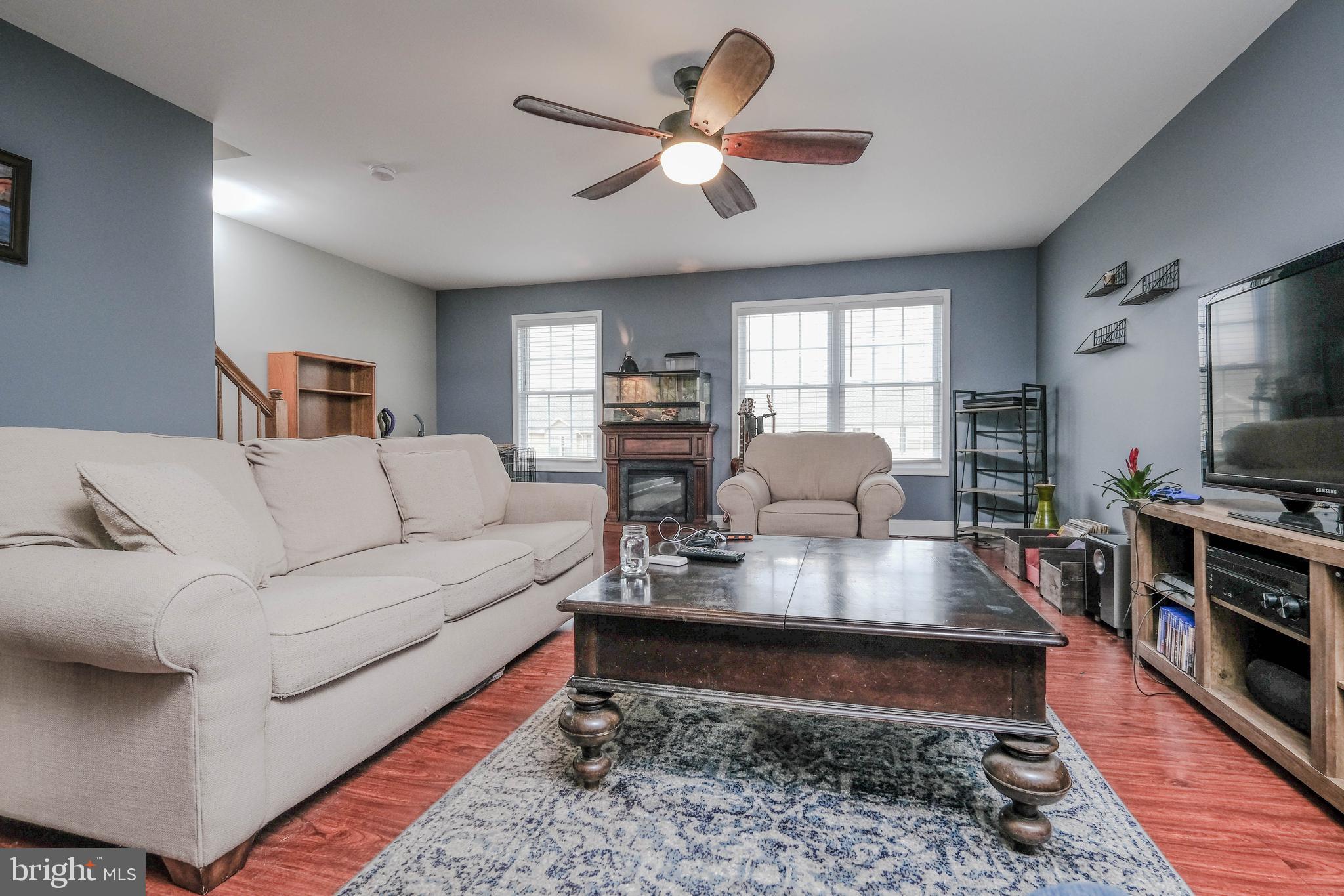 THE TOWNES AT OAKHURST - Residential