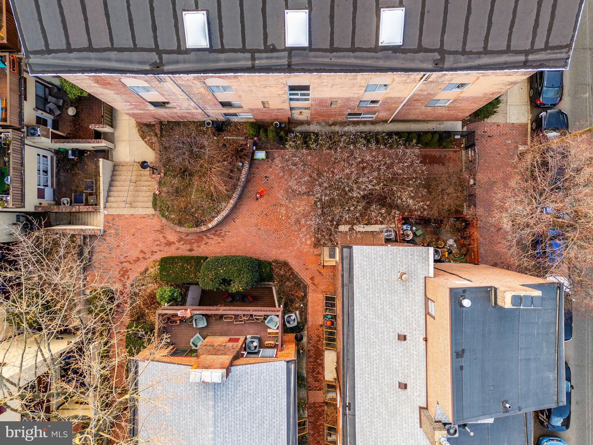 WASHINGTON SQ WEST - Residential Income