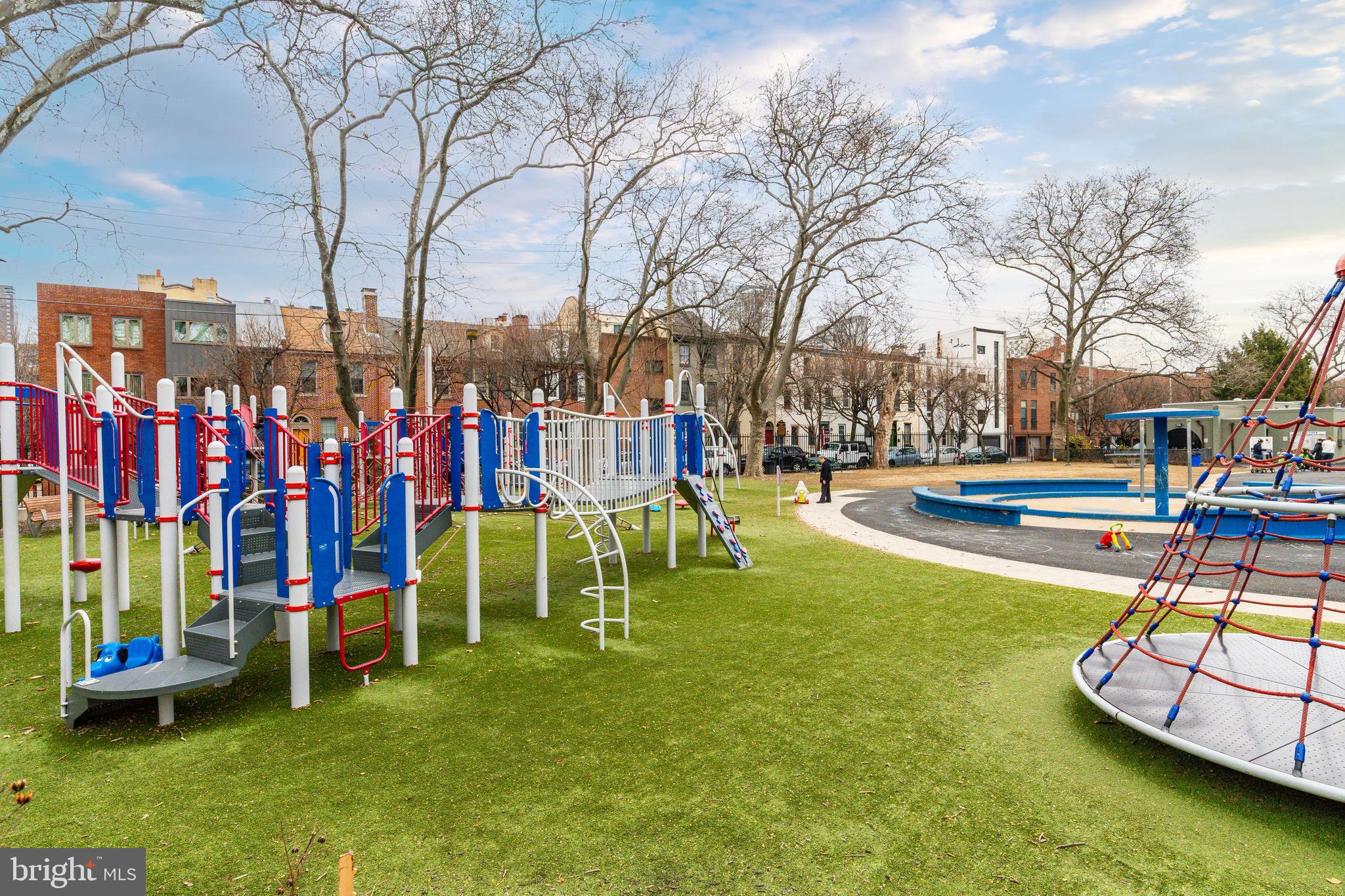 WASHINGTON SQ WEST - Residential Income
