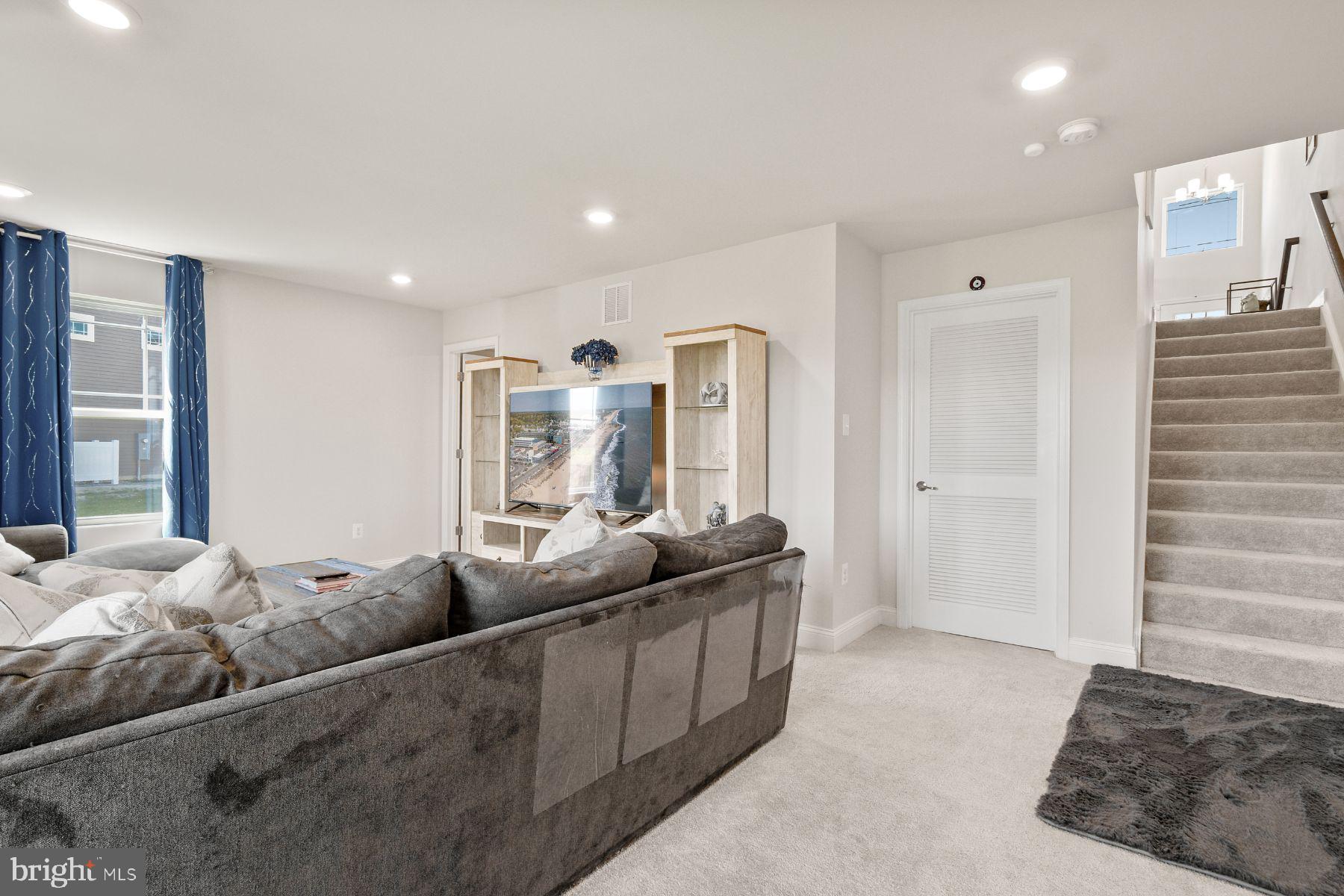 PLANTATION LAKES - Residential
