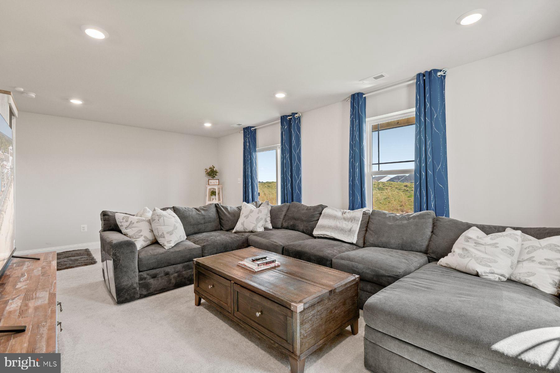 PLANTATION LAKES - Residential