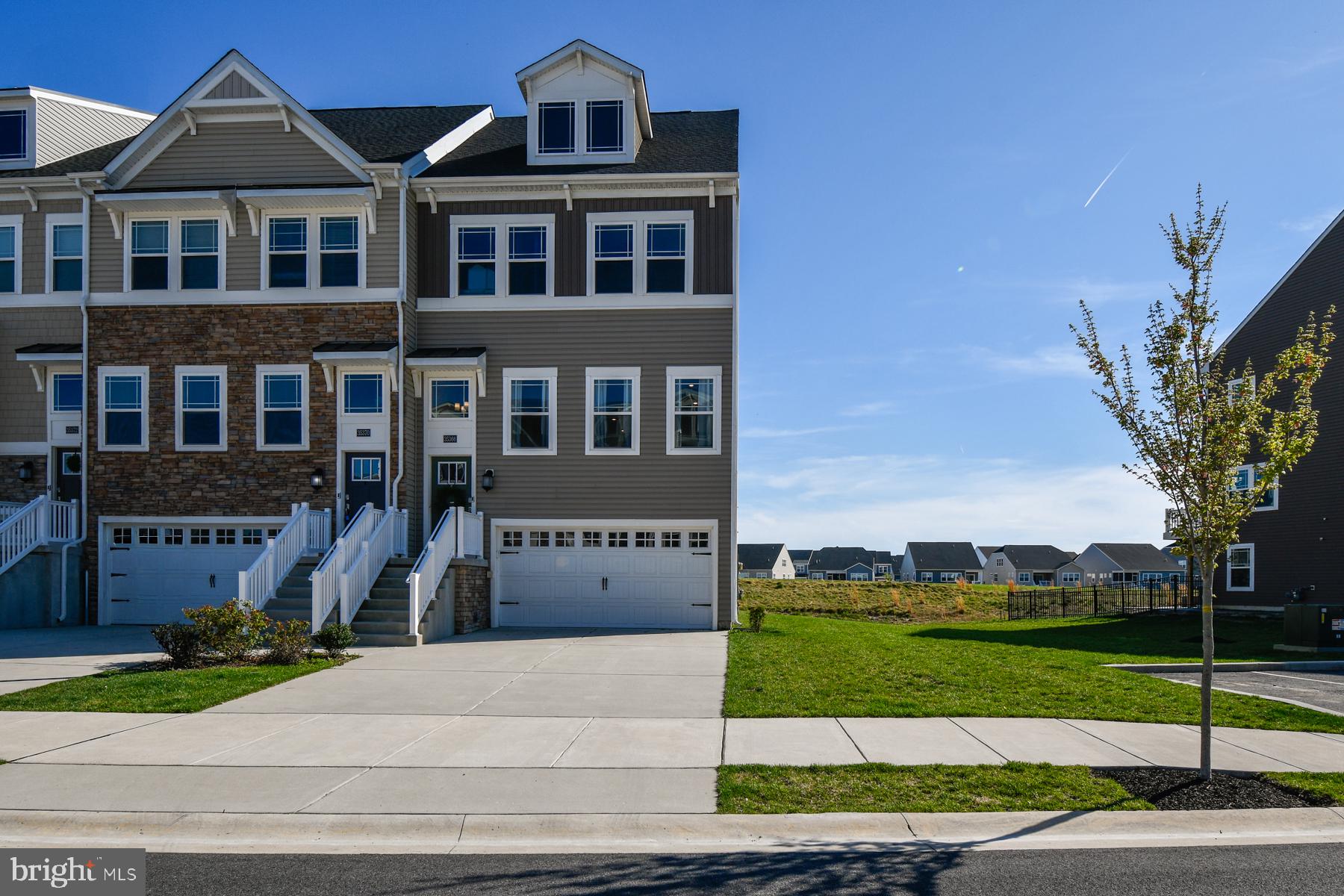 PLANTATION LAKES - Residential