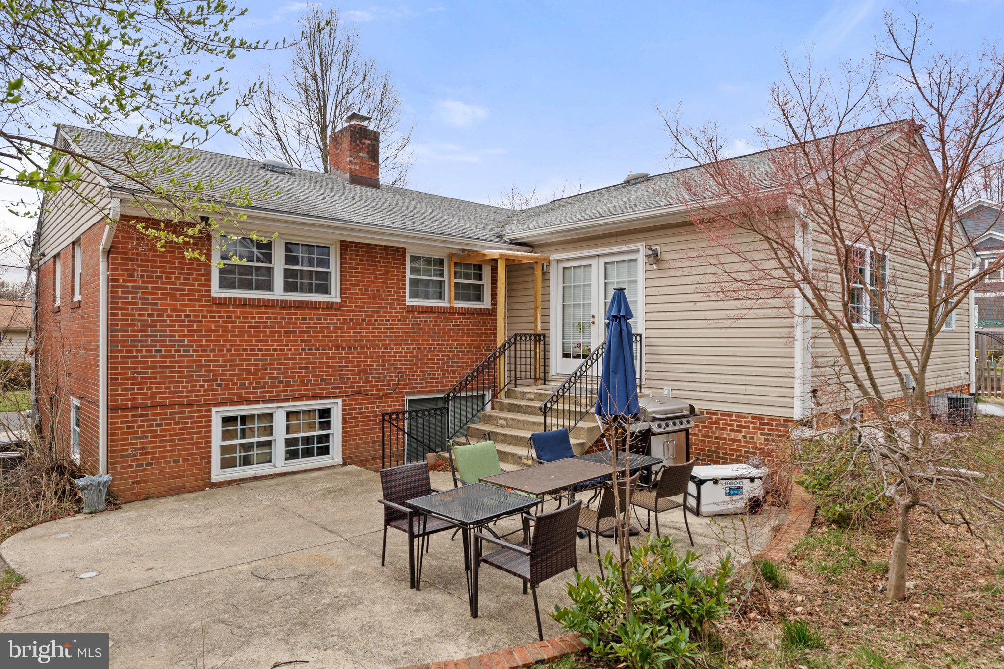 WILDWOOD MANOR - Residential Lease