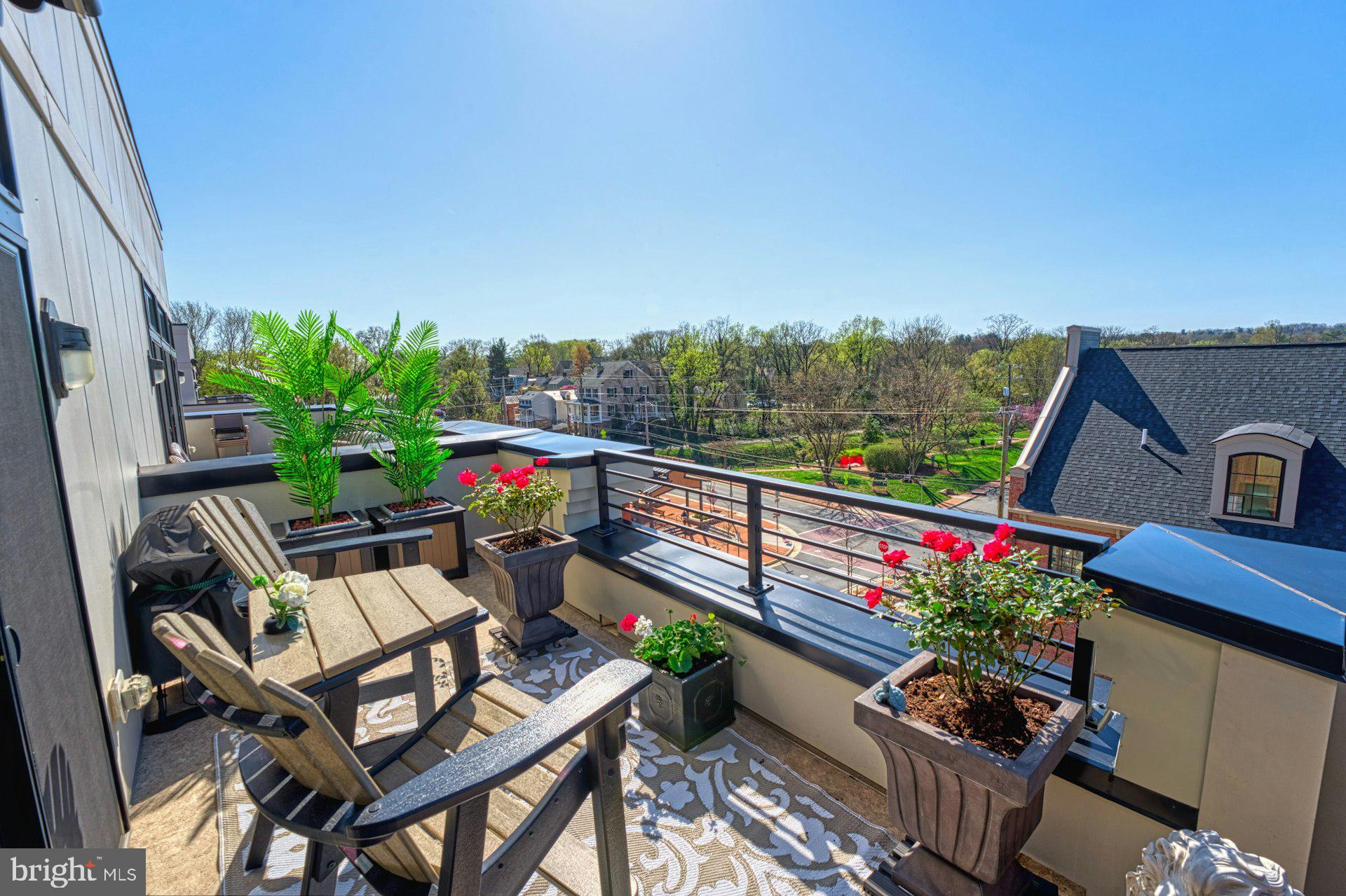 KING STREET STATION CONDO - Residential
