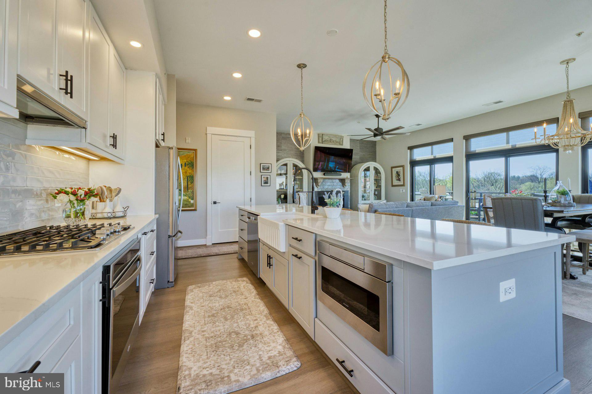 KING STREET STATION CONDO - Residential