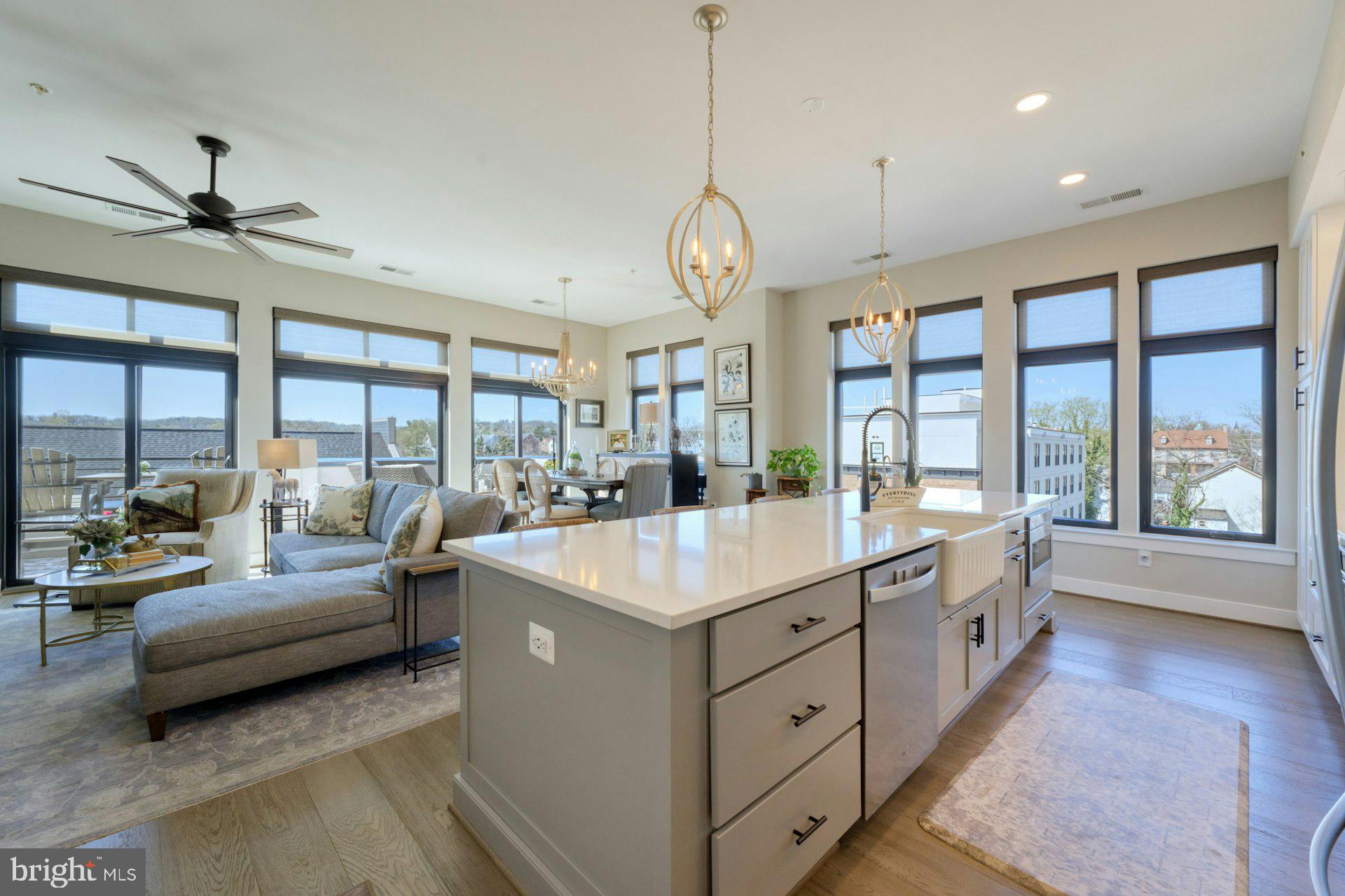 KING STREET STATION CONDO - Residential