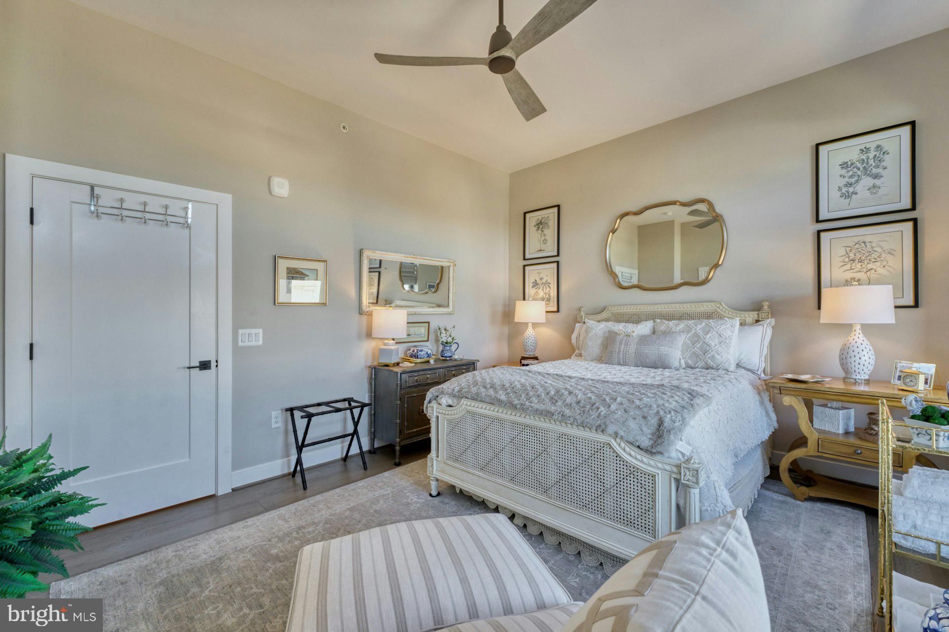 KING STREET STATION CONDO - Residential
