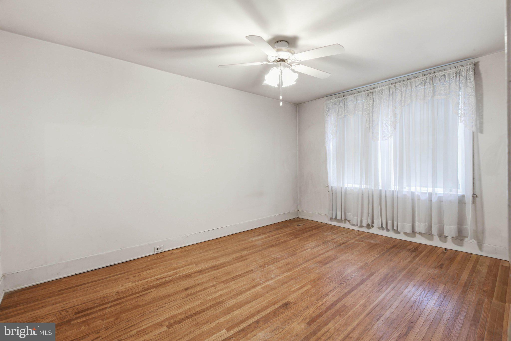 LANCASTER - Residential