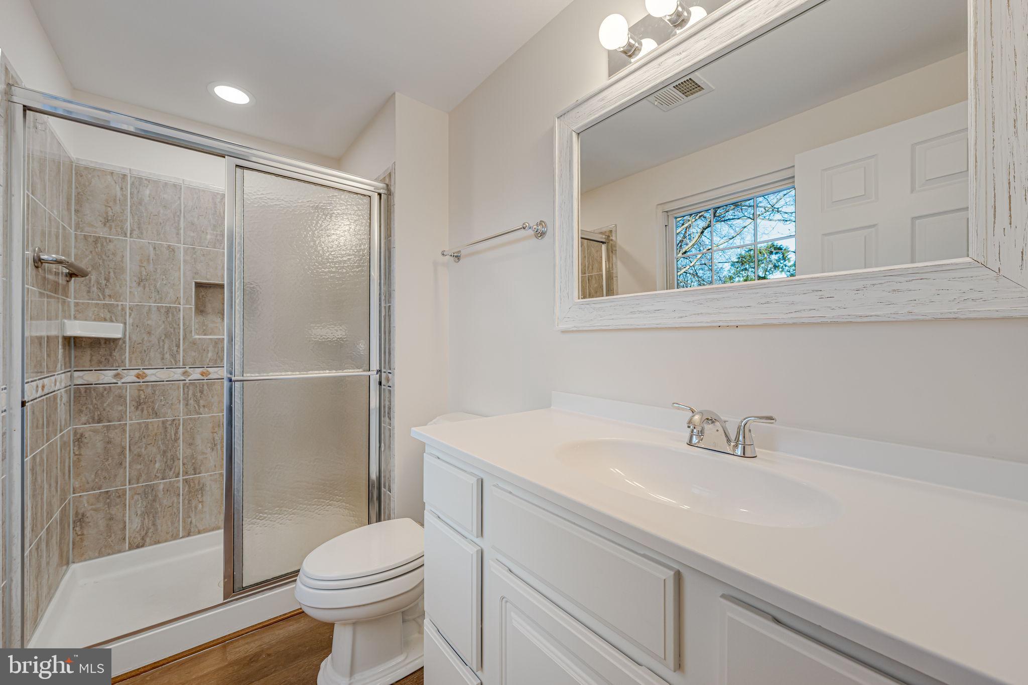 LAKE RIDGE - Residential