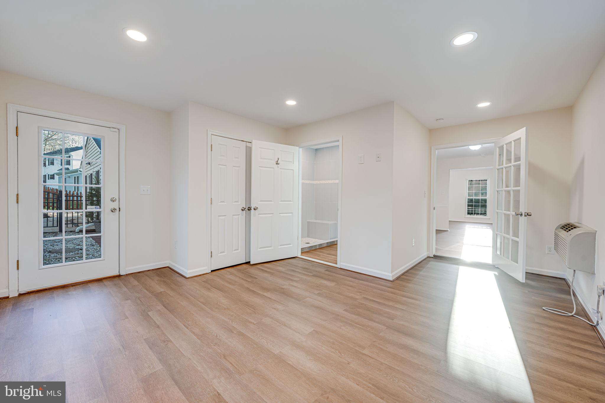 LAKE RIDGE - Residential