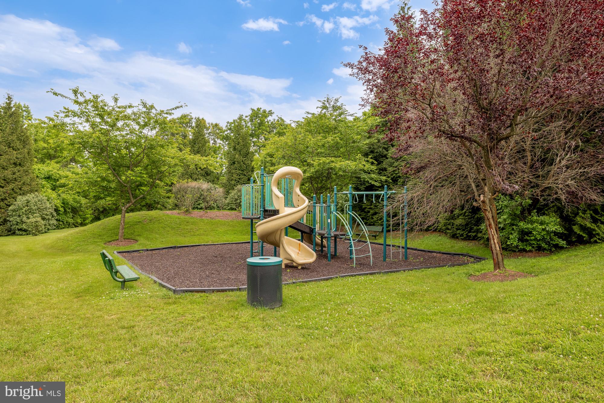 HIDDEN CREEK - Residential