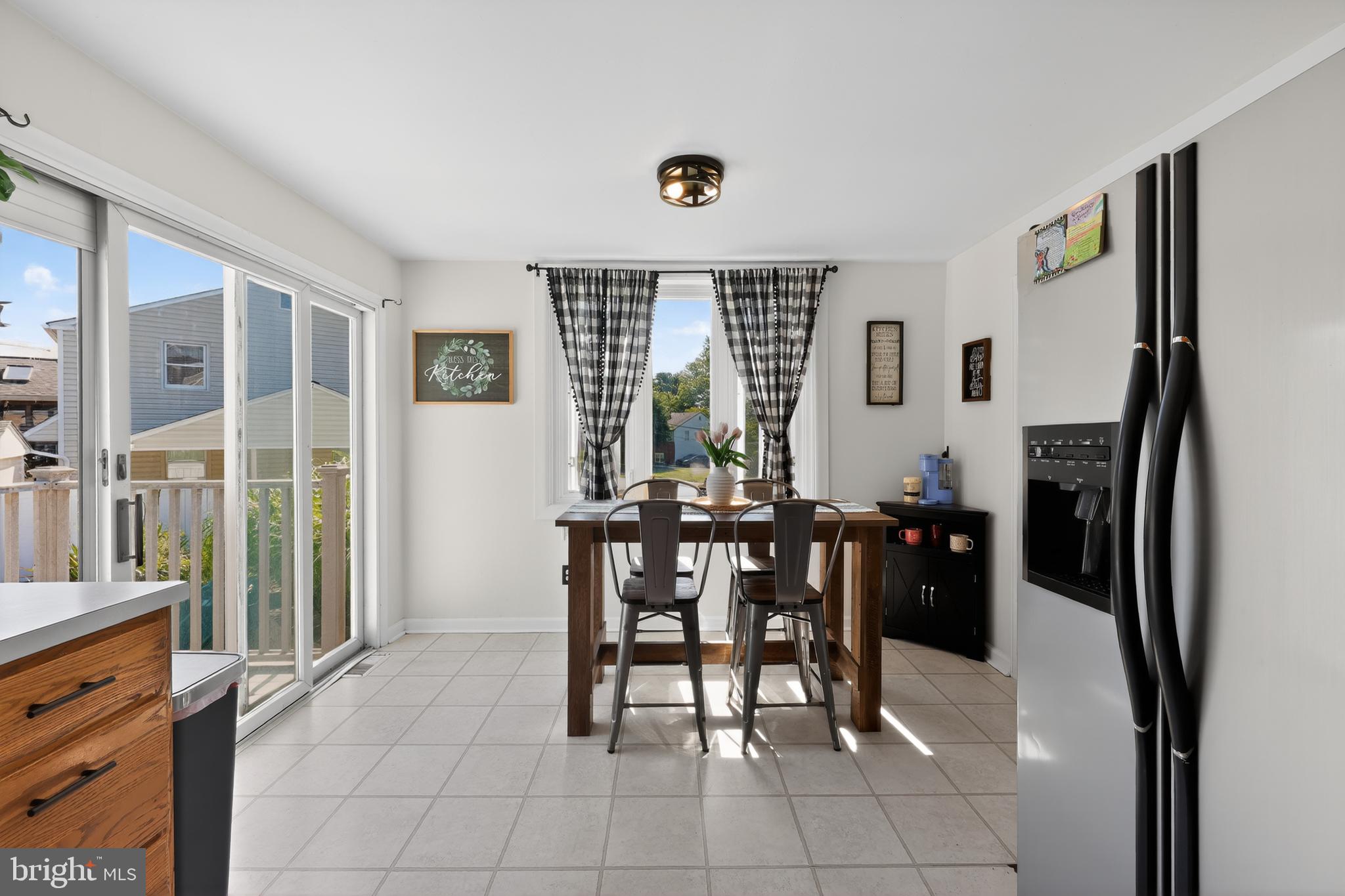 VILLAGE GREEN - Residential
