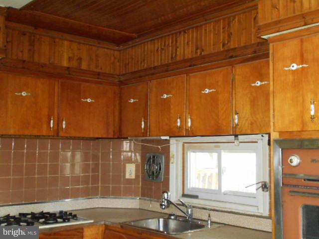 RIVERWOOD PARK - Residential