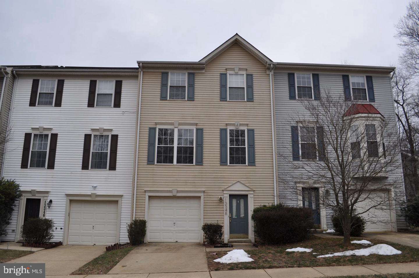 Nice Town-home, 3 bed rooms, 2 full baths and 2 half baths, attached garage. all three levels are above ground. Large kitchen with  breakfast area, sliding door to the deck. Very bed room has walk in closet. 
Convenient location. Minimum 2 Years lease.