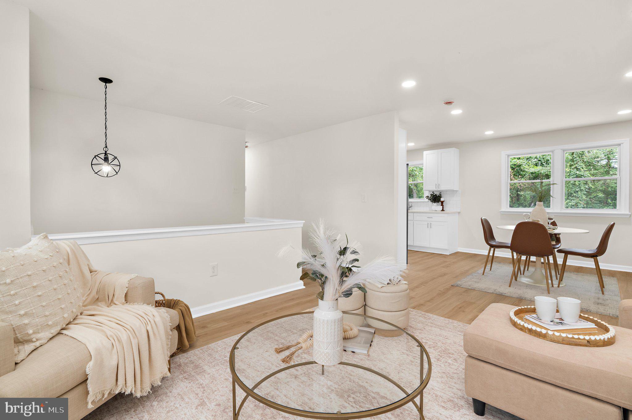 MAGOTHY MANOR - Residential