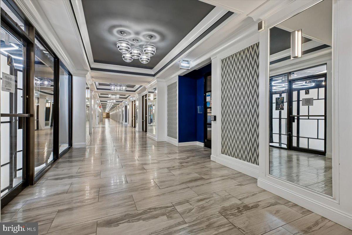 PROMENADE TOWERS - Residential