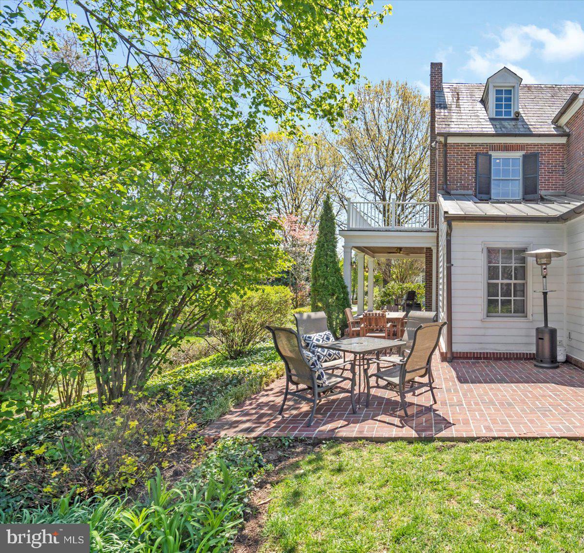 ROLAND PARK - Residential