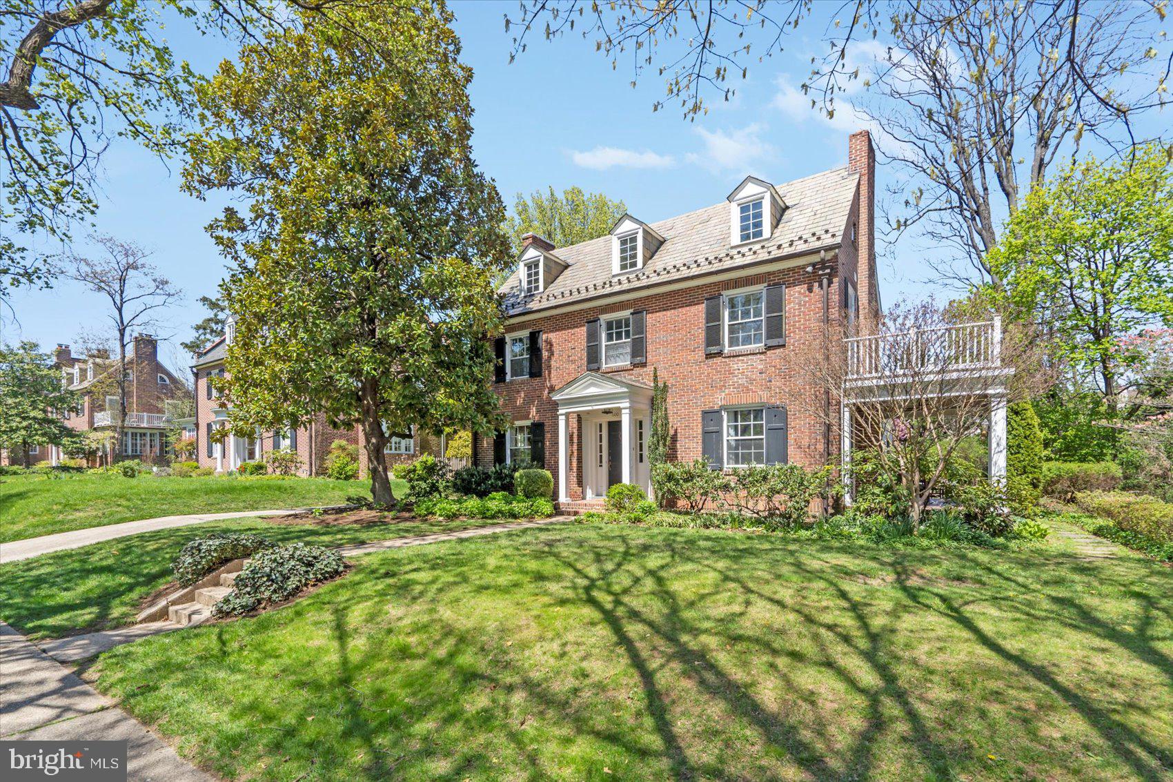 ROLAND PARK - Residential