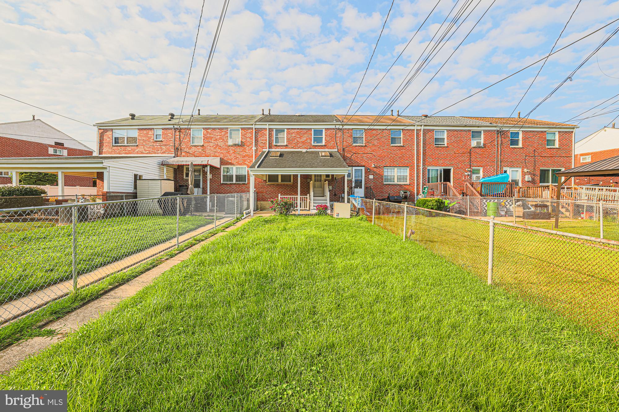 FOX RIDGE MANOR - Residential