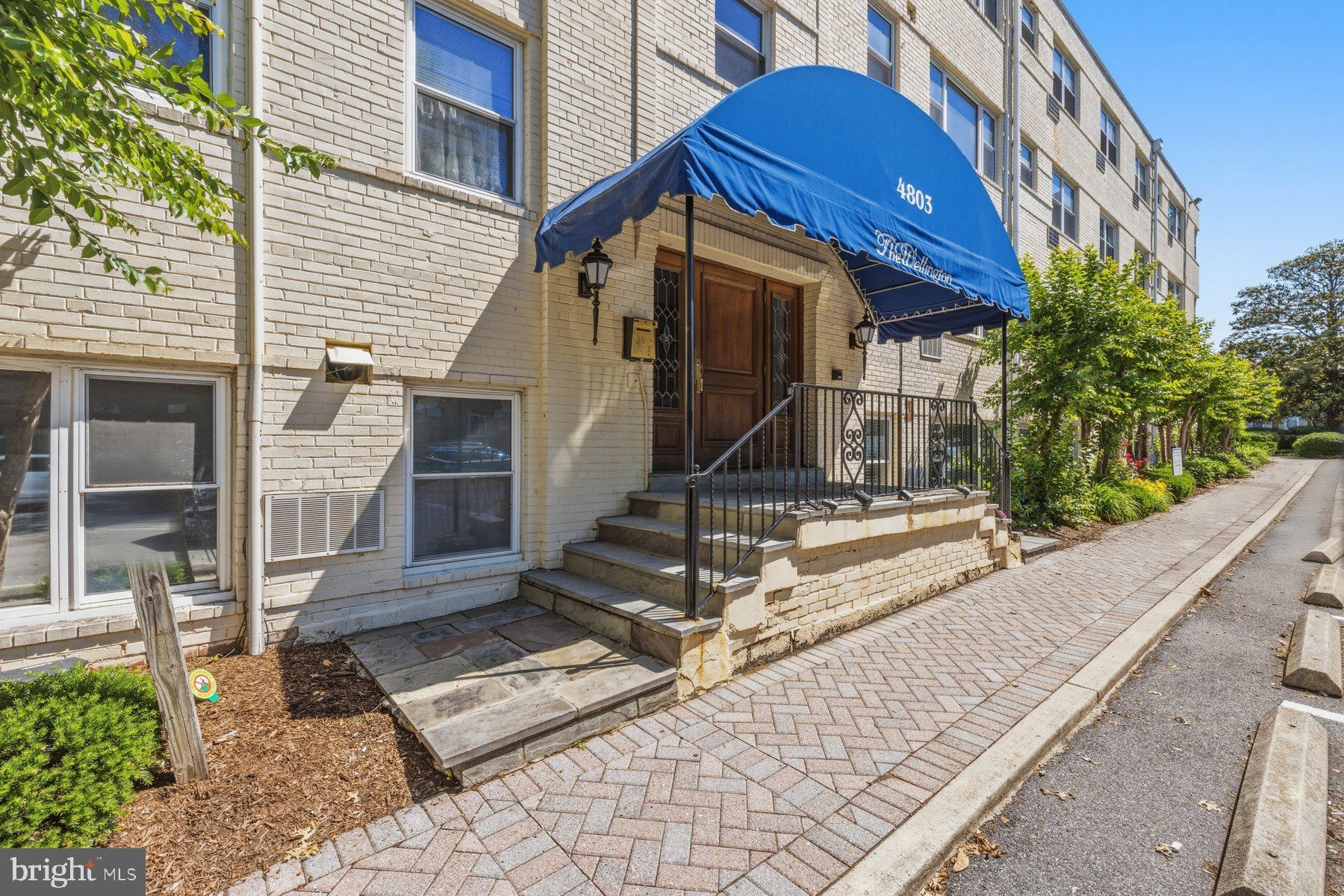 THE WELLINGTON - Residential