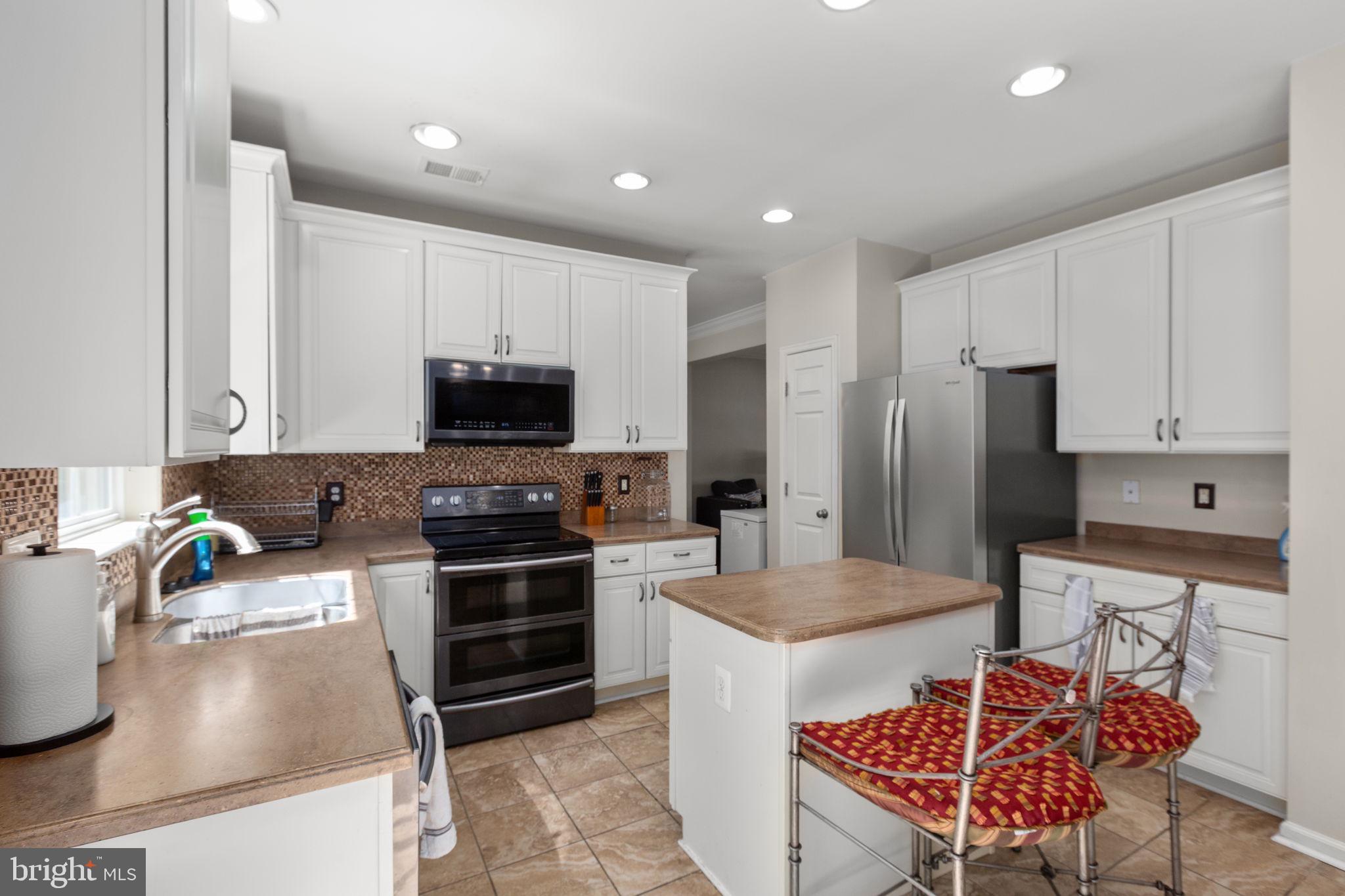 CARRIAGE HILL AT FALLS - Residential