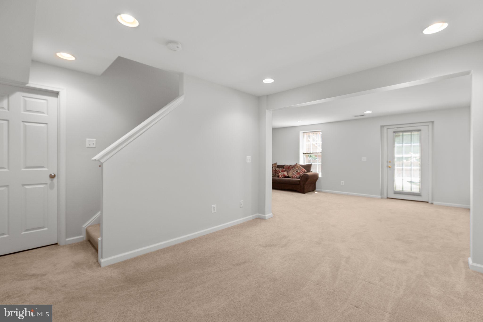 CARRIAGE HILL AT FALLS - Residential