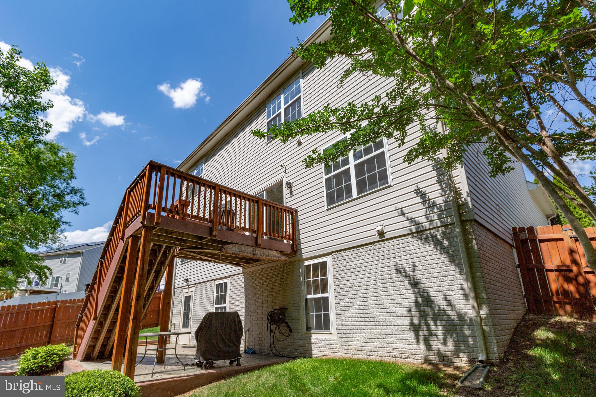 CARRIAGE HILL AT FALLS - Residential