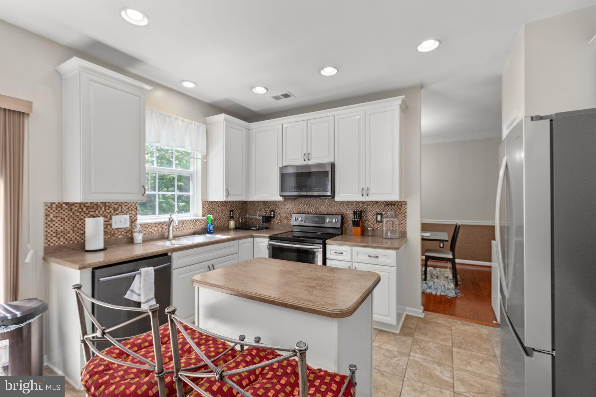 CARRIAGE HILL AT FALLS - Residential