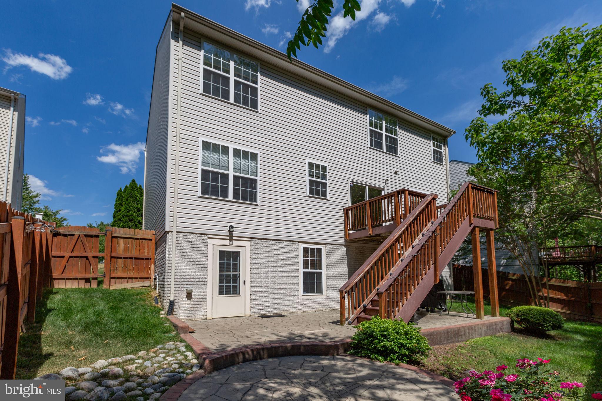 CARRIAGE HILL AT FALLS - Residential