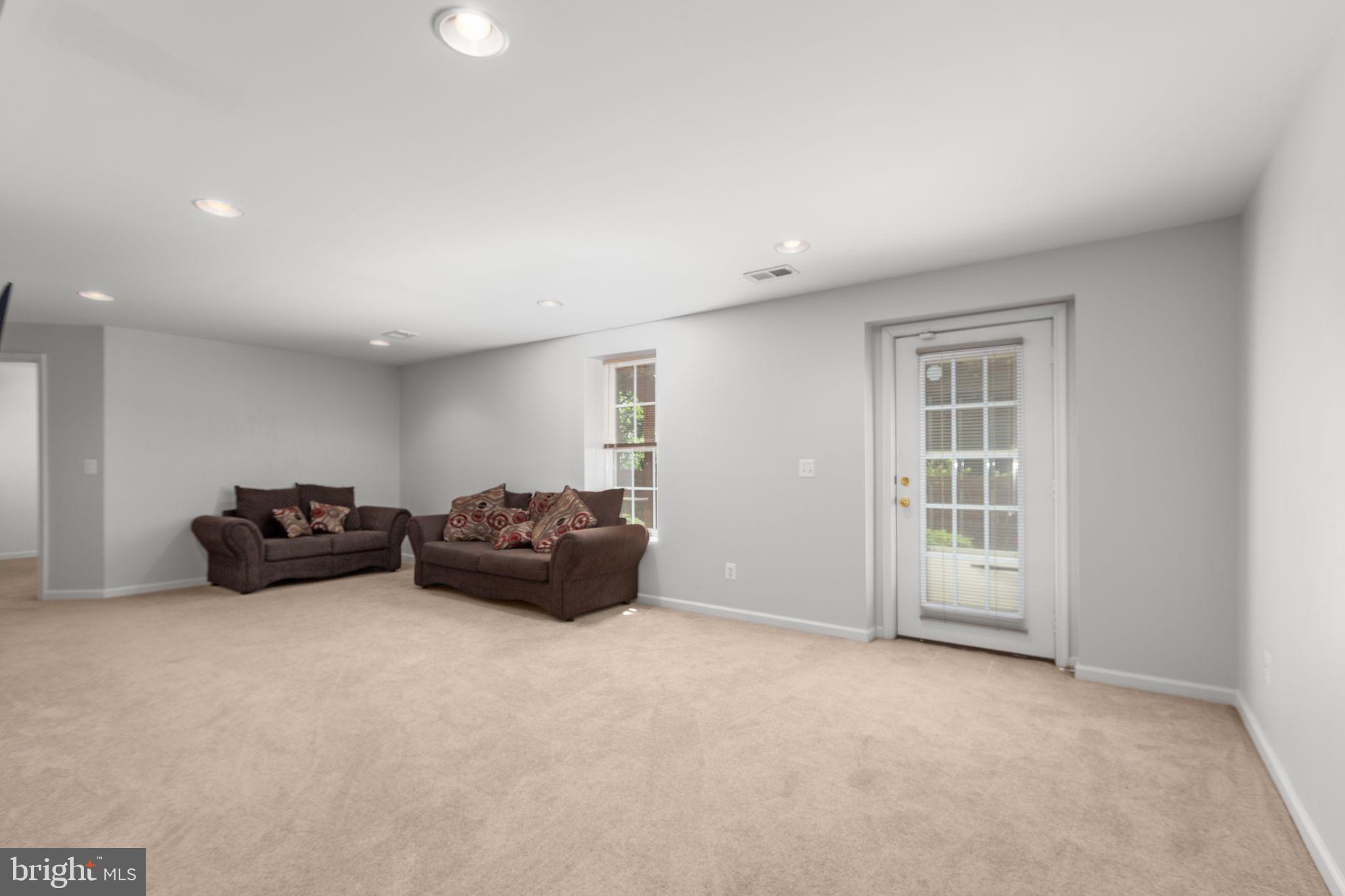 CARRIAGE HILL AT FALLS - Residential