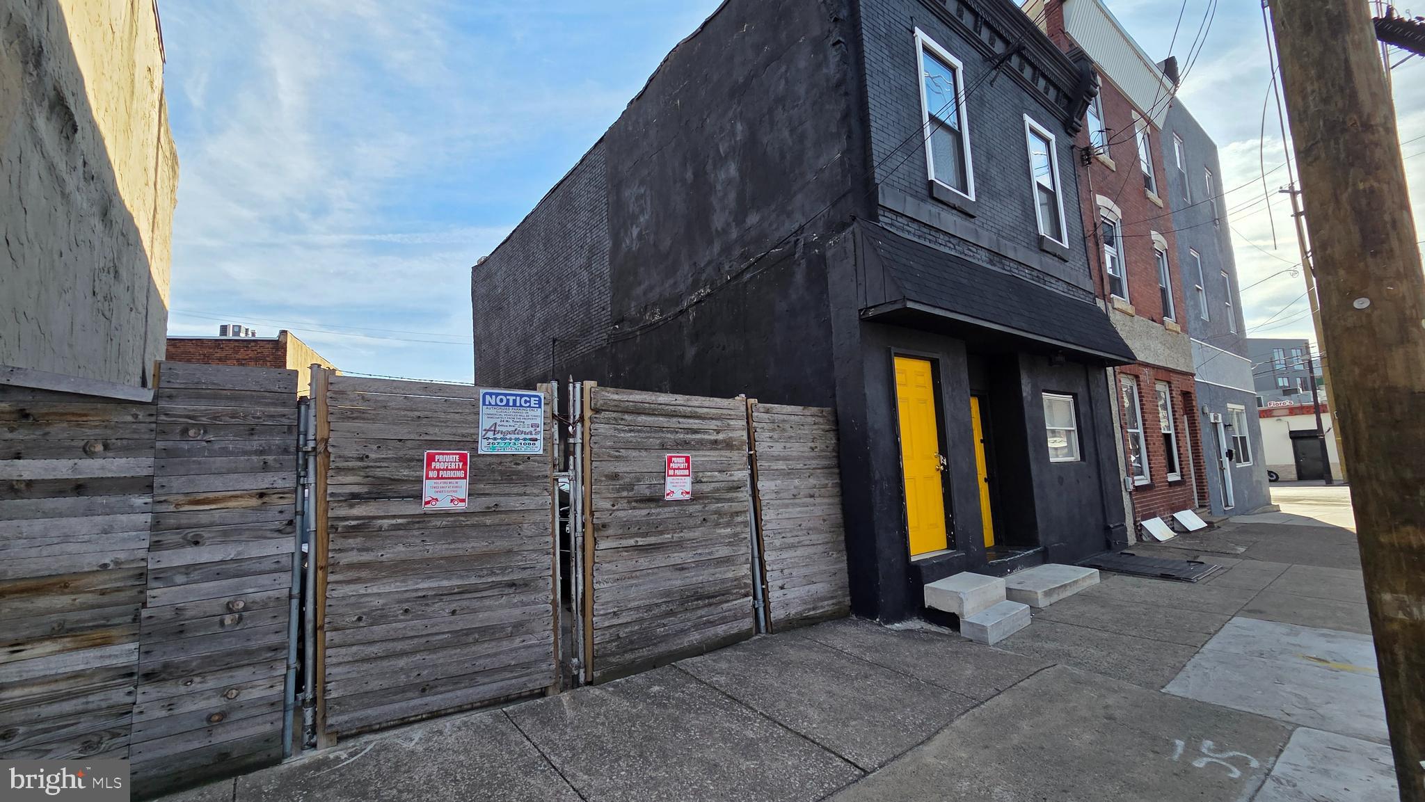 EAST KENSINGTON - Commercial Sale