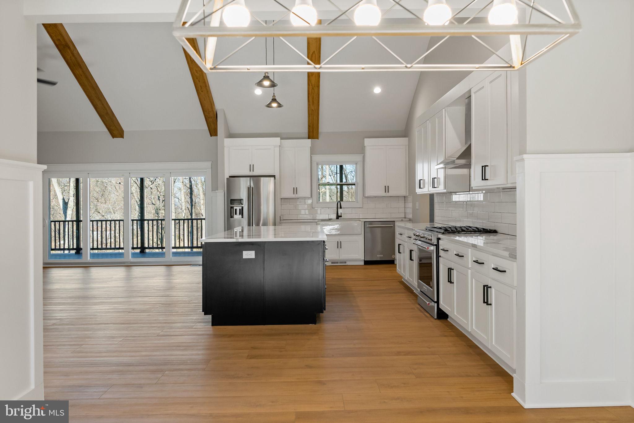 HALLMARK GLEN - Residential