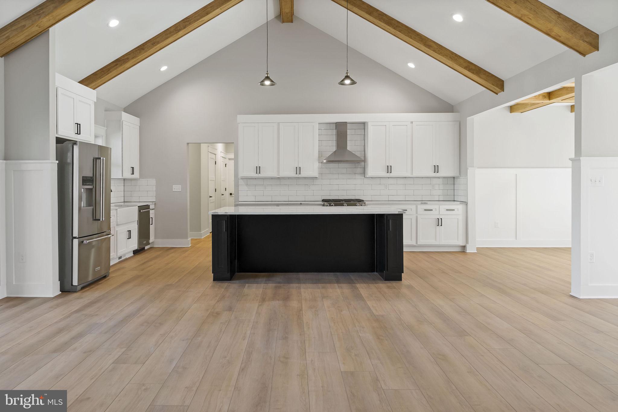 HALLMARK GLEN - Residential