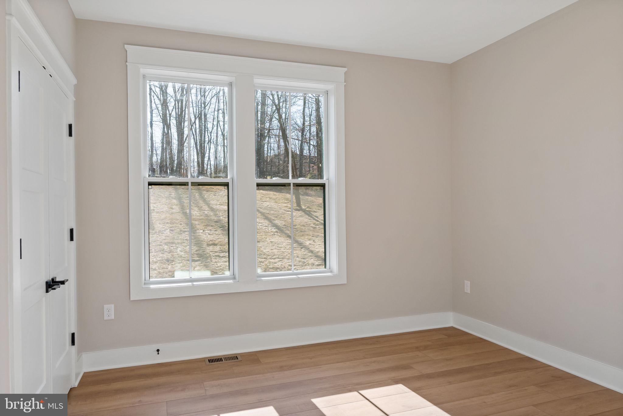 HALLMARK GLEN - Residential