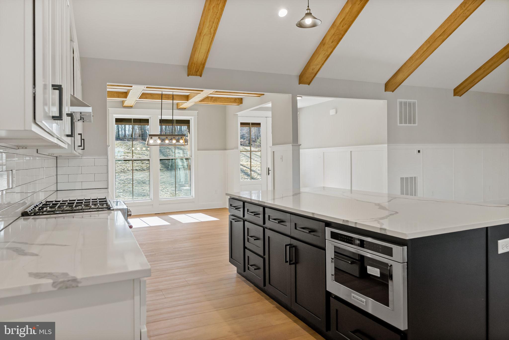 HALLMARK GLEN - Residential