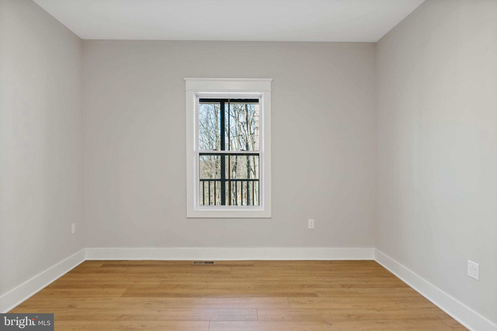 HALLMARK GLEN - Residential